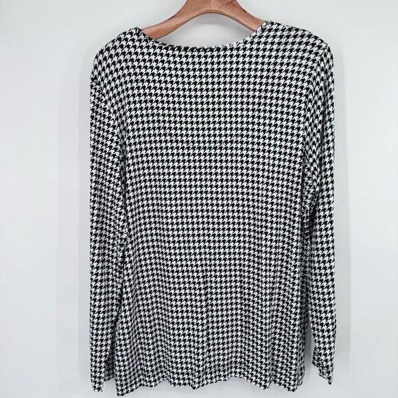 Chicos 2 Womens Houndstooth Long Sleeve Top layering tee size large black knit - Picture 9 of 14